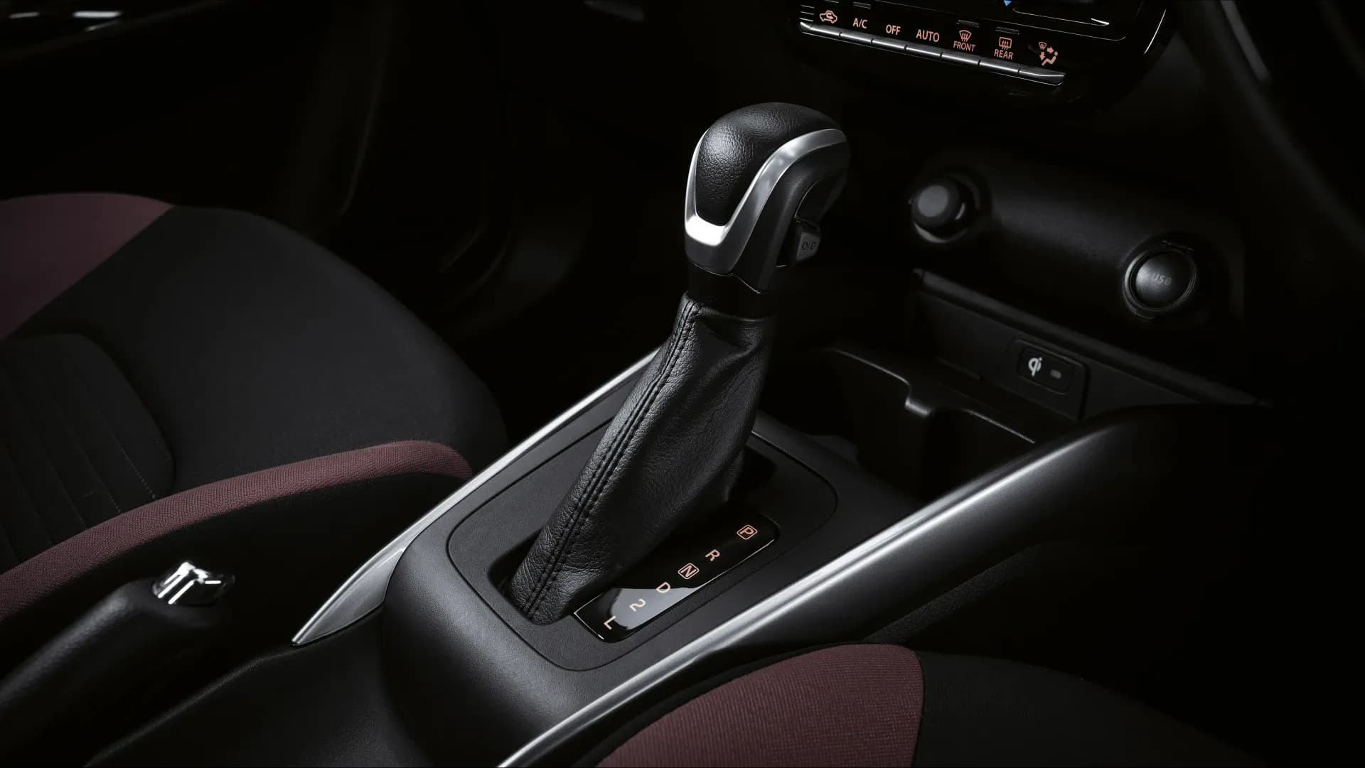 Toyota Starlet Cross 1.5L XS AT image 7